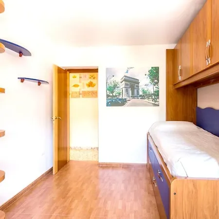 4 Bedrooms With Private Pool Enclosed Garden And Wifi At Villa *