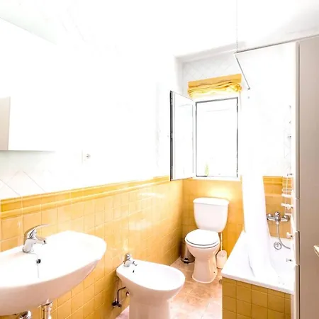 Villa 4 Bedrooms With Private Pool Enclosed Garden And Wifi At *
